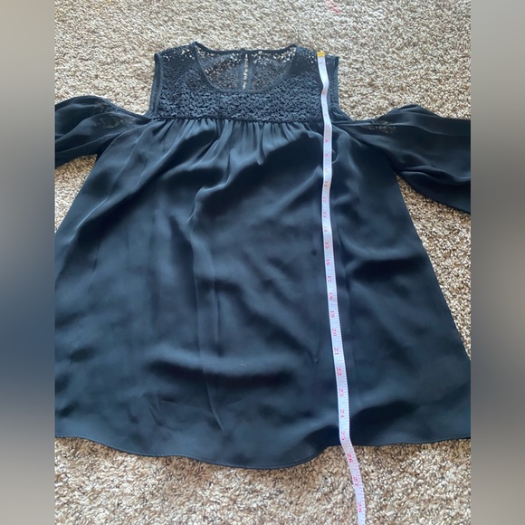 Michael Kors Hanging Sleeve Black Embroidered Sheer Blouse Size Medium - Picture 8 of 11